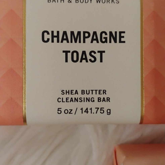 💖FIRM! NWT BATH AND BODY CHAMPAGNE TOAST SHEA BUTTER CLEANSING BAR SET - Picture 6 of 6